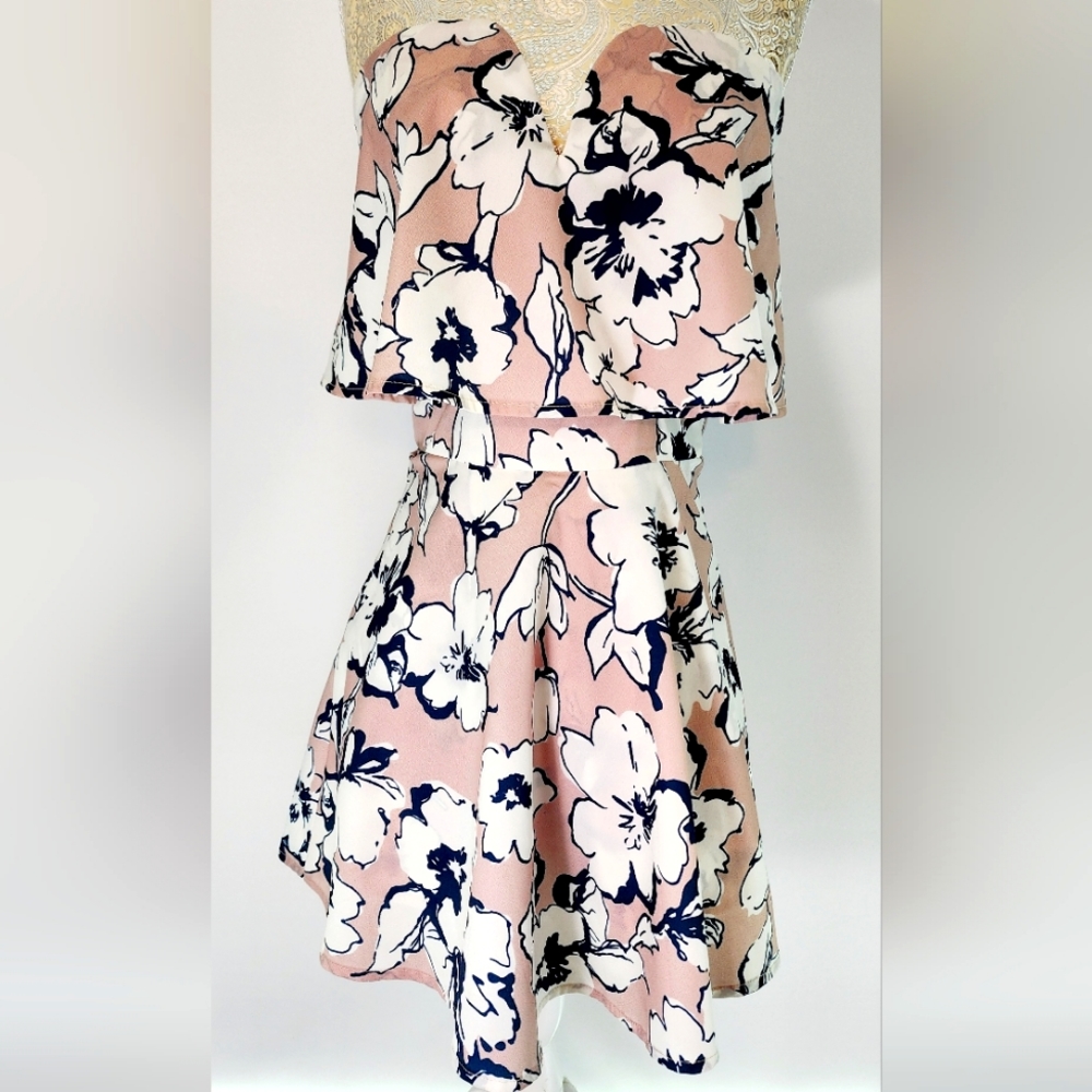 J.O.A Los Angeles floral strapless romper